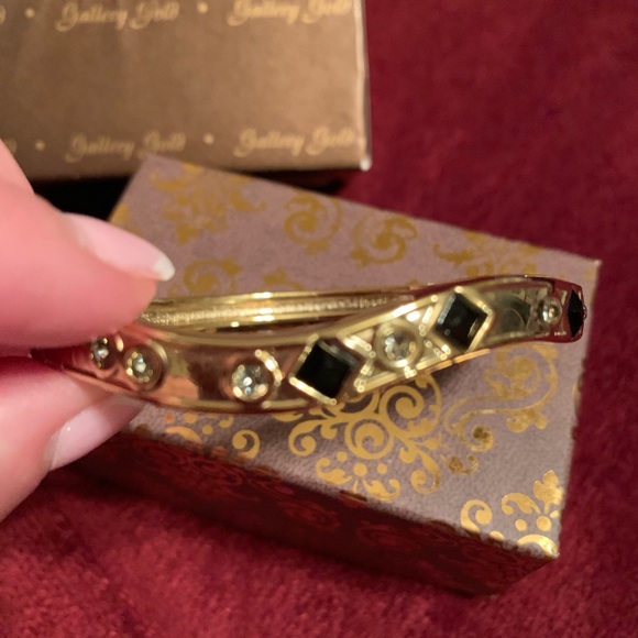 Gold black & diamond bangle bracelet. - Picture 2 of 6